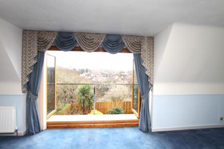 3 bedroom Detached house for sale in Tolsta Crescent, Polmont, FK2