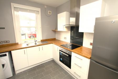 2 bedroom Flat for sale in Haining Terrace, Whitecross, EH49