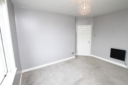 2 bedroom Flat for sale in Haining Terrace, Whitecross, EH49