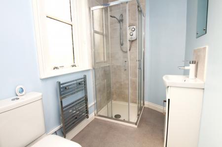 2 bedroom Flat for sale in Haining Terrace, Whitecross, EH49