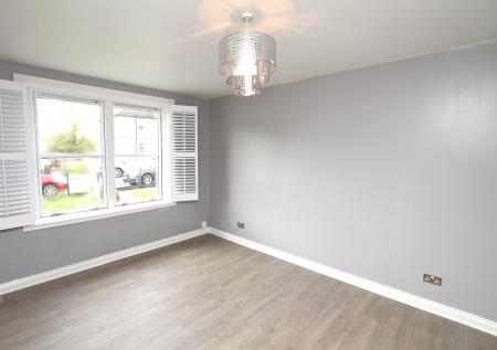 2 bedroom Flat for sale in Haining Terrace, Whitecross, EH49