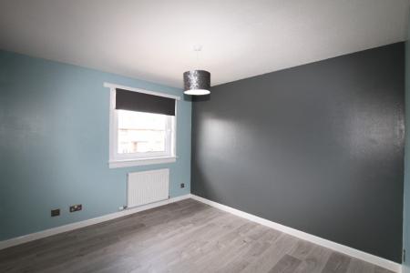 2 bedroom Terraced House for sale in Glenbo Drive, Head Of Muir, FK6