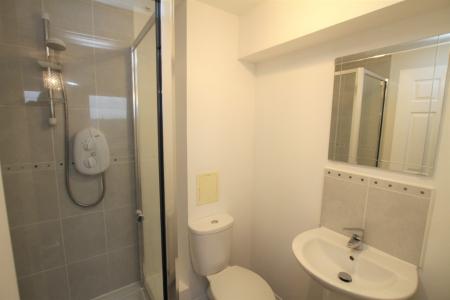 2 bedroom Apartment for sale in James Short Park, Falkirk, FK1