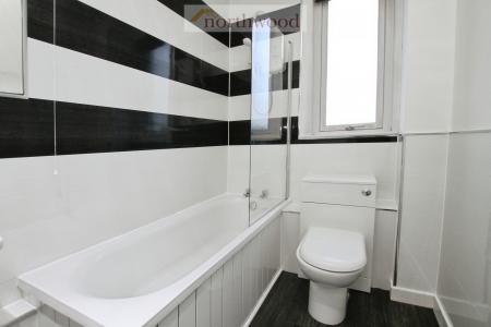 3 bedroom Flat for sale in Dundarroch Street, Larbert, FK5