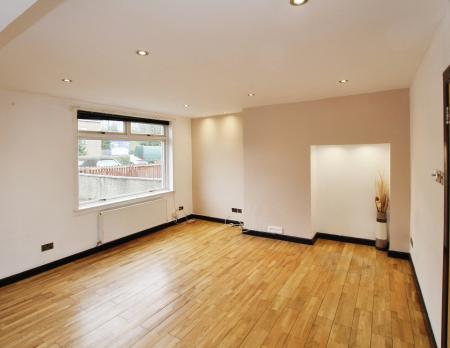 3 bedroom Terraced House for sale in Ladeside Crescent, Stenhousemuir, FK5