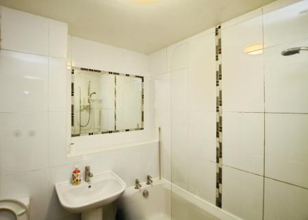 2 bedroom Flat for sale in Woodside Court, Falkirk, FK1