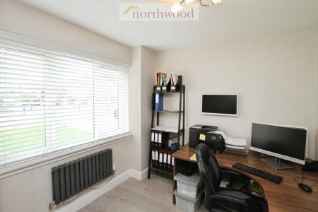 4 bedroom Detached house for sale in McCowan Crescent, Kinnaird Village, Larbert, FK5