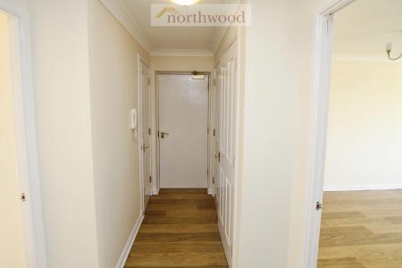 2 bedroom Flat for sale in Hillside Grove, West Lothian, Bo'ness, EH51