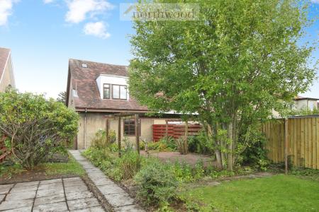 2 bedroom Semi-detached house for sale in Princes Street, Stirlingshire, Grangemouth, FK3