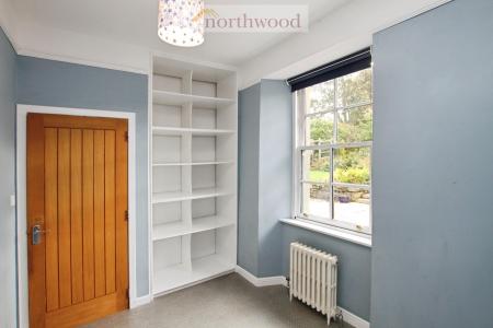 5 bedroom Semi-detached house to let in Cherry Blossom Lane, Linlithgow, West Lothian, EH49