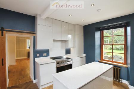 5 bedroom Semi-detached house to let in Cherry Blossom Lane, Linlithgow, West Lothian, EH49