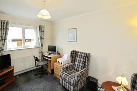 3 bedroom Bungalow for sale in Reilly Gardens, Bonnybridge, Stirlingshire, FK4