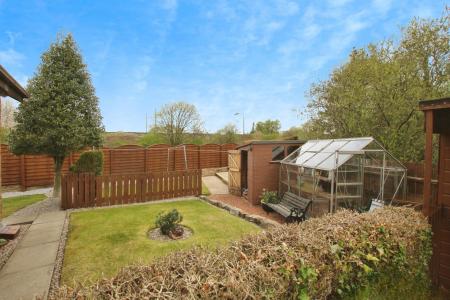 3 bedroom Bungalow for sale in Reilly Gardens, Bonnybridge, Stirlingshire, FK4