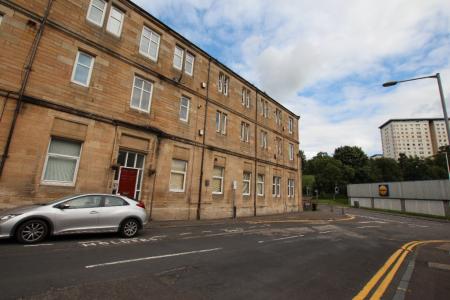 3 bedroom Flat to let in East Bridge Street, Falkirk, FK1