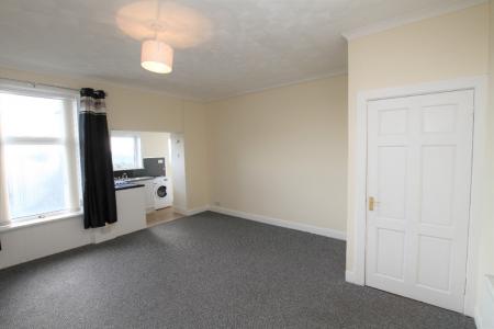 1 bedroom Flat to let in Station Road, Shotts, ML7