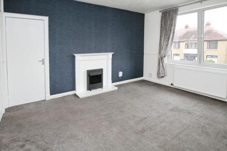 3 bedroom Flat to let in Almond Street, Grangemouth, FK3