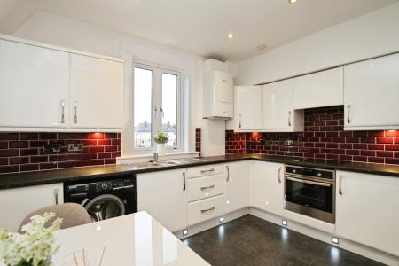 2 bedroom Flat for sale in Lothian Street, Bo'ness, West Lothian, EH51