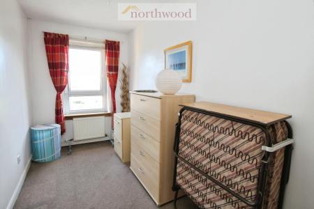 2 bedroom Flat for sale in Fairfield Place, Falkirk, Stirlingshire, FK2