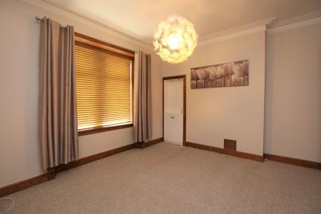 2 bedroom Flat to let in Stewart Avenue, Boness, EH51