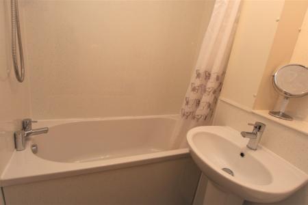 0 bedroom Studio flat to let in Rosebank Avenue, Falkirk, FK1