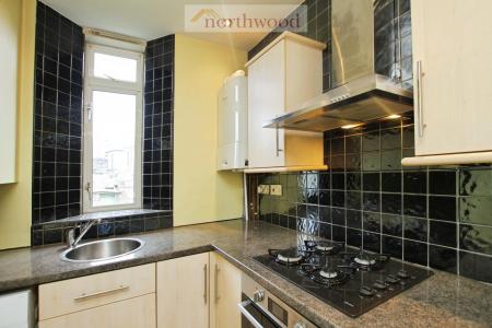 1 bedroom Flat to let in Scotia Place, Falkirk, Stirlingshire, FK2