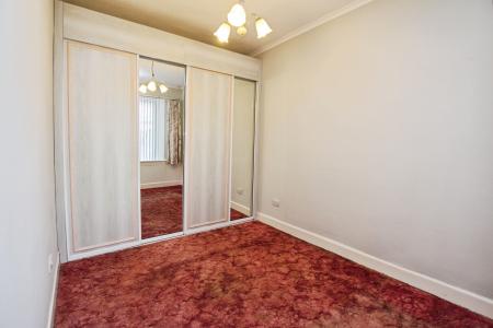 2 bedroom Flat to let in Carronflats Road, Grangemouth, FK3