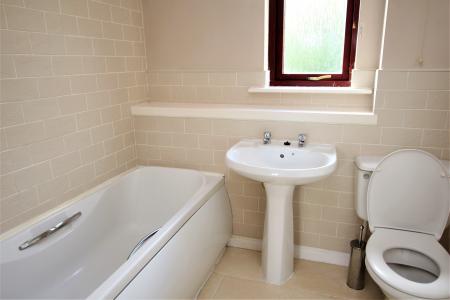 2 bedroom Terraced House for sale in Avonside Drive, Dunipace, FK6