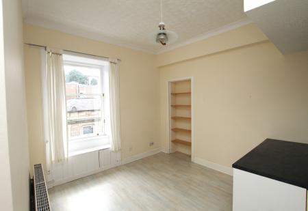 1 bedroom Flat to let in South Street, Boness, EH51