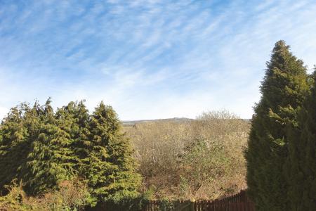 2 bedroom Semi-detached house to let in Stanley Gardens, Maddiston, Falkirk, FK2