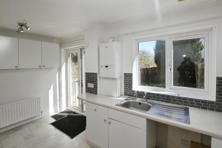 2 bedroom Semi-detached house to let in Stanley Gardens, Maddiston, Falkirk, FK2