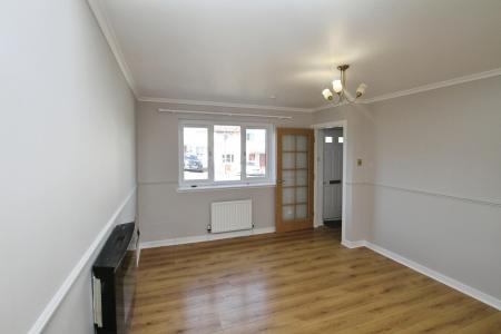 2 bedroom Semi-detached house to let in Stanley Gardens, Maddiston, Falkirk, FK2