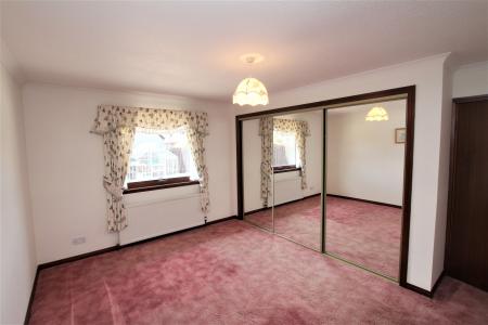 2 bedroom Bungalow to let in Carrongrove Avenue, Falkirk, FK2