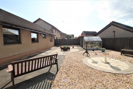 2 bedroom Bungalow to let in Carrongrove Avenue, Falkirk, FK2