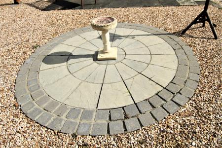 2 bedroom Bungalow to let in Carrongrove Avenue, Falkirk, FK2