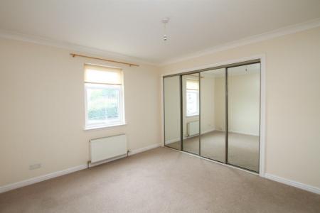 2 bedroom Flat to let in Union Court, Union Street, Boness, EH51
