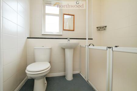 2 bedroom Flat to let in Union Court, Union Street, Boness, EH51