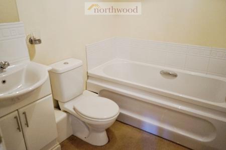 3 bedroom Town house to let in Queens Crescent, Livingston, West Lothian, EH54