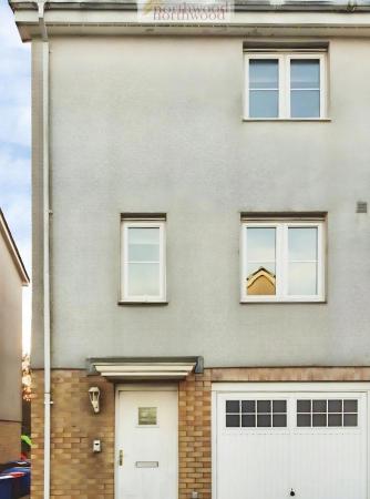 3 bedroom Town house to let in Queens Crescent, Livingston, West Lothian, EH54