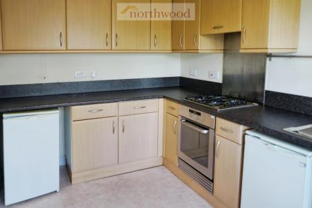 3 bedroom Town house to let in Queens Crescent, Livingston, West Lothian, EH54