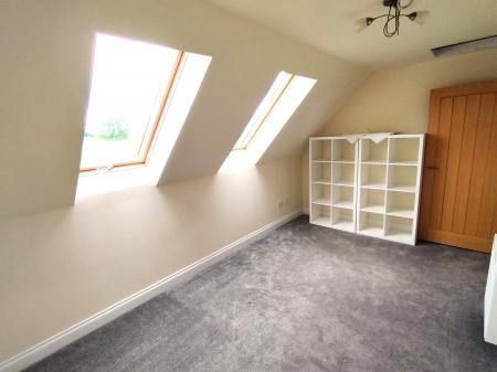 4 bedroom Character Property to let in Chartershall, Stirling, FK7