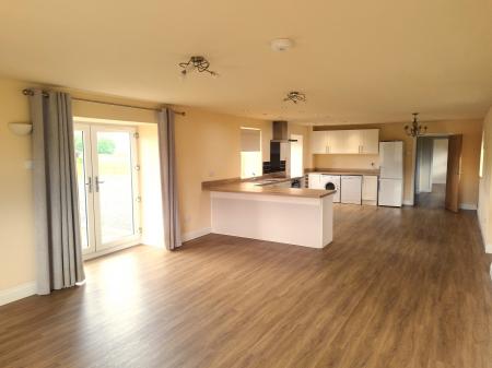 4 bedroom Character Property to let in Chartershall, Stirling, FK7