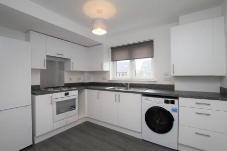 2 bedroom Flat to let in Thornbank Crescent, Falkirk, FK2