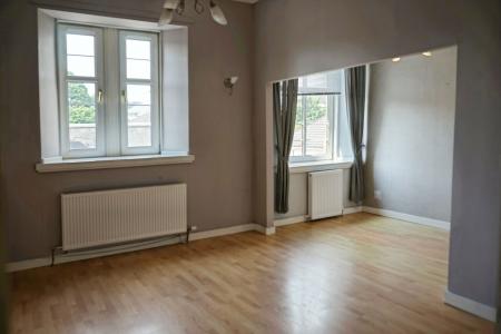 2 bedroom Flat to let in East Bridge Street, Falkirk, FK1