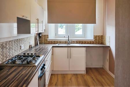 2 bedroom Flat to let in East Bridge Street, Falkirk, FK1