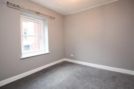1 bedroom Flat to let in Candleriggs, Alloa, FK10