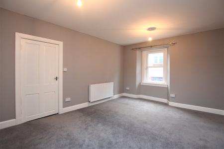 1 bedroom Flat to let in Candleriggs, Alloa, FK10