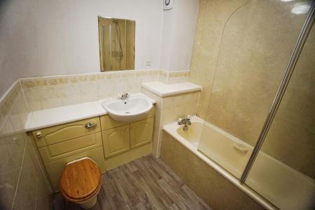 3 bedroom Flat to let in Annfield Gardens, Stirling, Stirlingshire, FK8