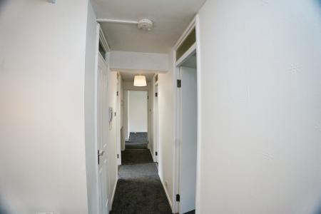 2 bedroom Flat to let in Lumley Place, Grangemouth, Falkirk, FK3