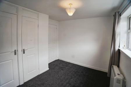 2 bedroom Flat to let in Lumley Place, Grangemouth, Falkirk, FK3
