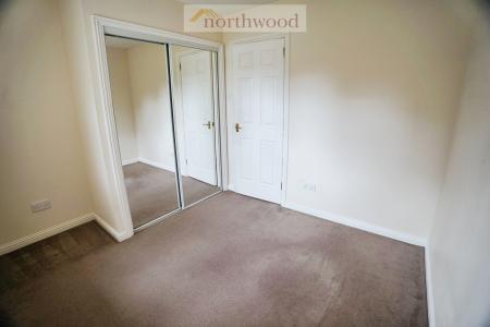 2 bedroom Flat to let in Creteil Court, Falkirk, FK1
